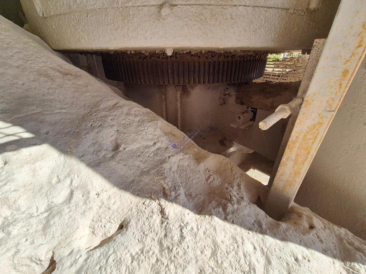 Usato Planetary mixer with rotating tank - tank useful capacity 1000 lt