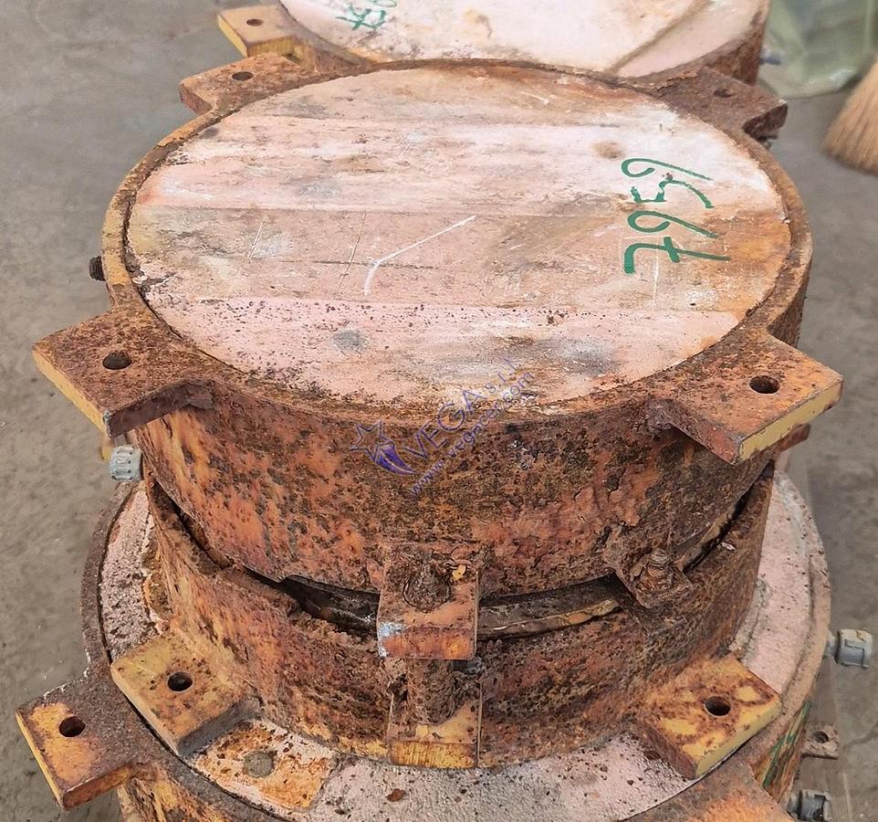 Ricondizionato Round metal frame plaster mould holder