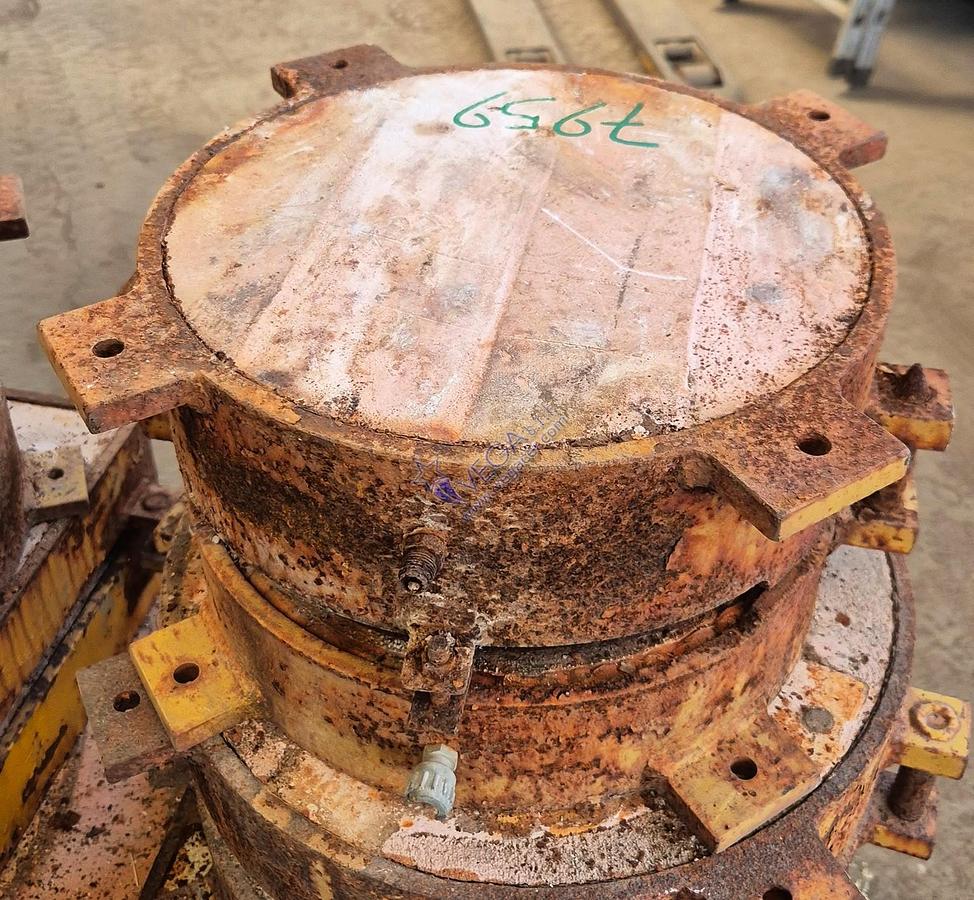 Ricondizionato Round metal frame plaster mould holder