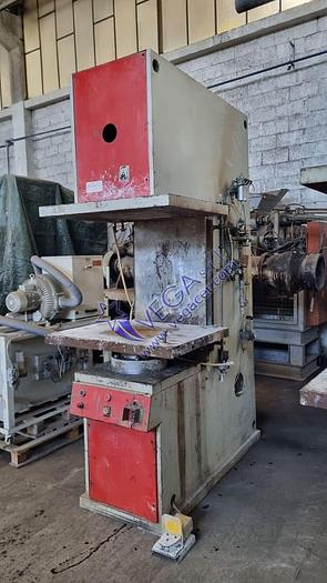 Used Art. 6011 N° 01 Hydraulic press  CMRC  mod. T 50 N
