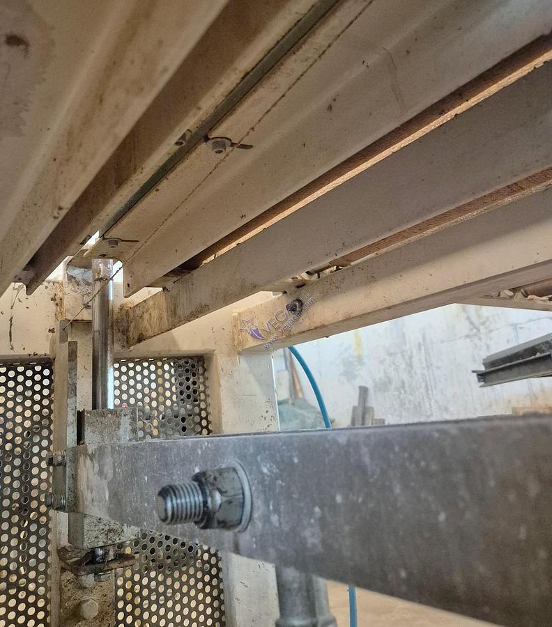 Usato Pneumatic vertical wire cutter OMG mod. TVP500E/A