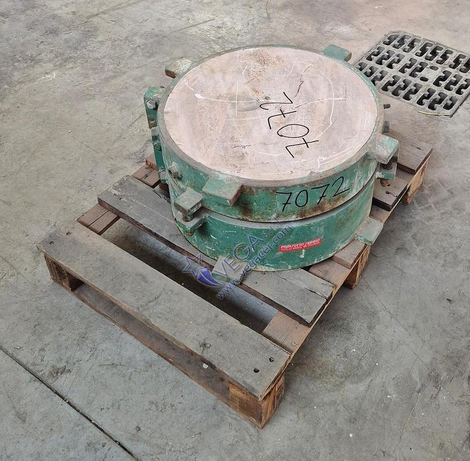 Usato Round metal frame plaster mould holder for pressing