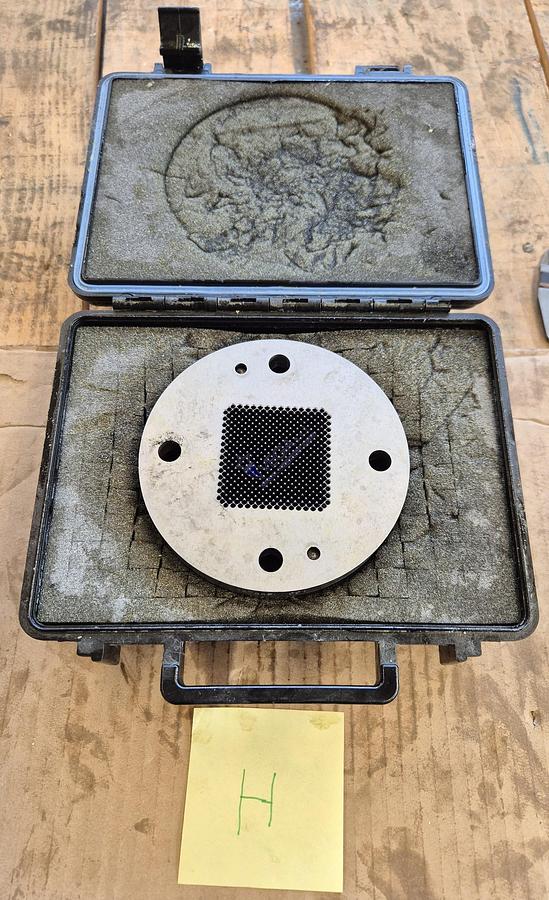 Usato Hard metal dies for producing honeycomb filters for foundries