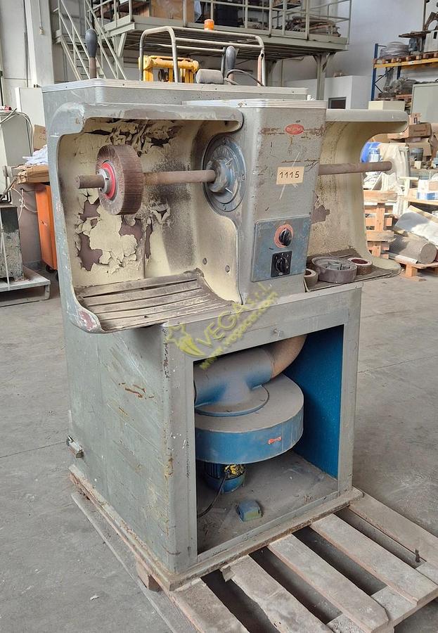 Usato Polishing machine for metals with aspirator BREVETTATA