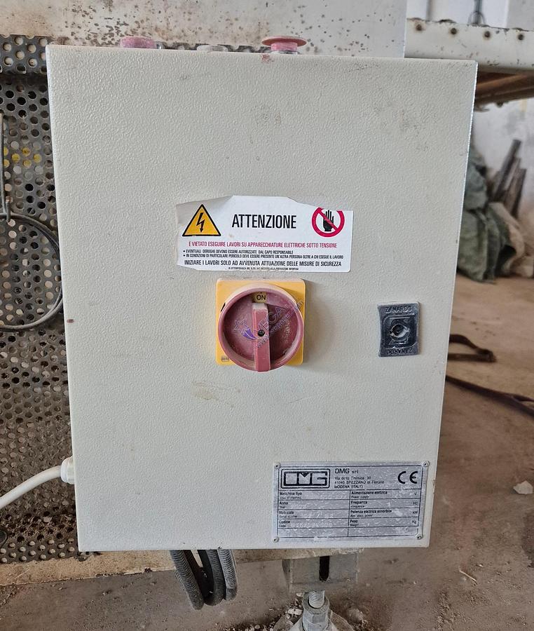 Usato Pneumatic vertical wire cutter OMG mod. TVP500E/A