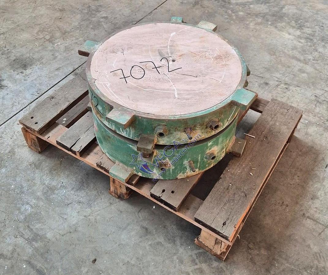 Usato Round metal frame plaster mould holder for pressing