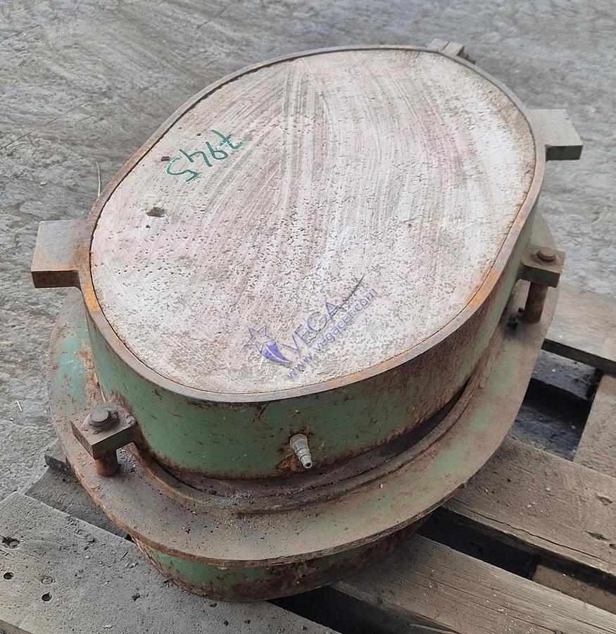 Usato Oval metal frame plaster mould holder