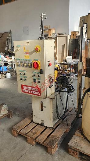 Used Undercut press  VICENTINI
