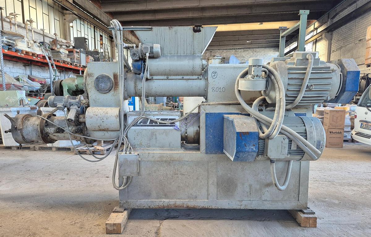 Usato De-airing pugmill LAKER mod. LV 250B.1