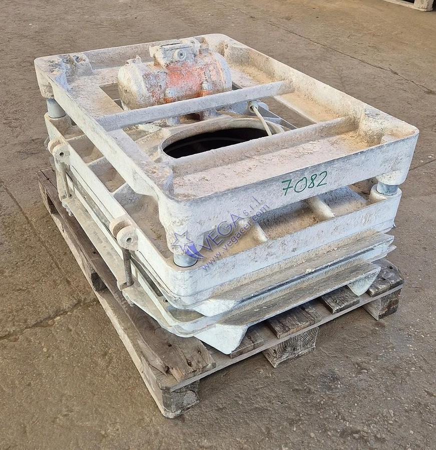 Usato Vibrating sieve VICENTINI mod. SV 600 x 900 DR with double net