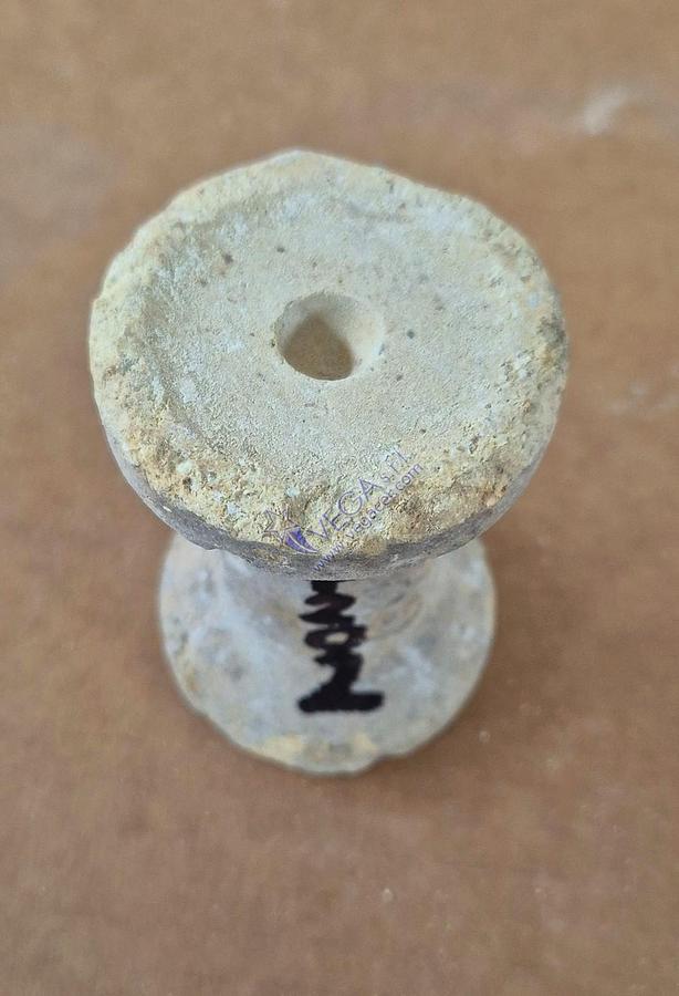 Usato Spool-shaped refractory column