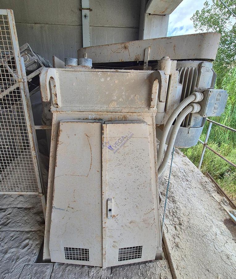 Usato Planetary mixer with rotating tank - tank useful capacity 1000 lt