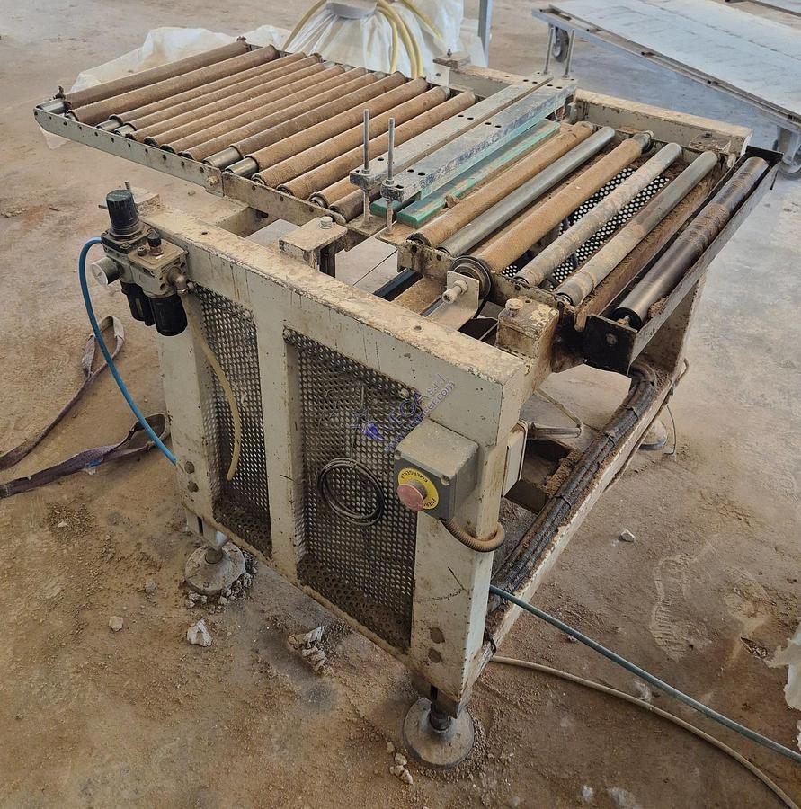 Usato Pneumatic vertical wire cutter OMG mod. TVP500E/A