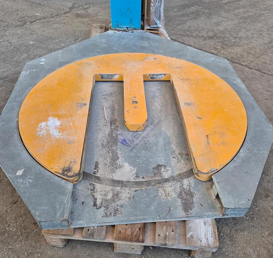 Usato Semi-automatic rotating table pallet wrapper POLYCOMM