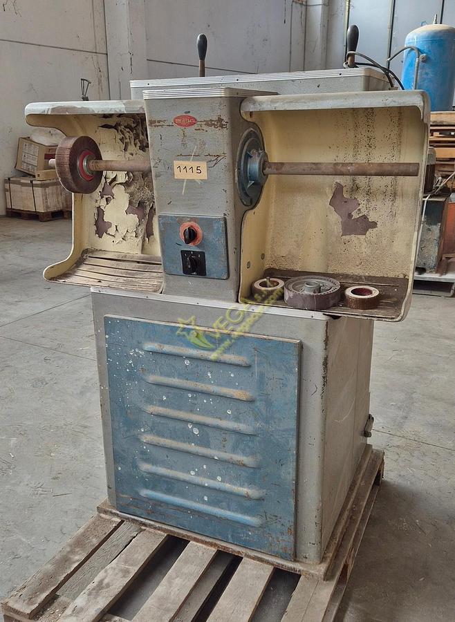 Usato Polishing machine for metals with aspirator BREVETTATA
