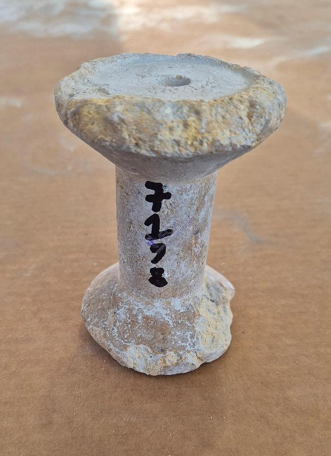Usato Spool-shaped refractory column