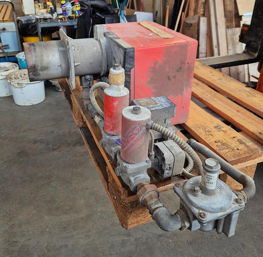 Usato Civil burner RIELLO mod. 40 GS15 with gas train