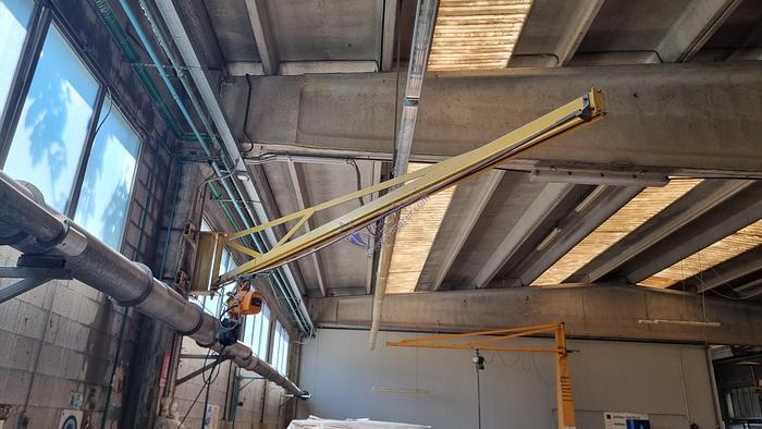 Usato Jib crane with KITO hoist 100 kg capacity