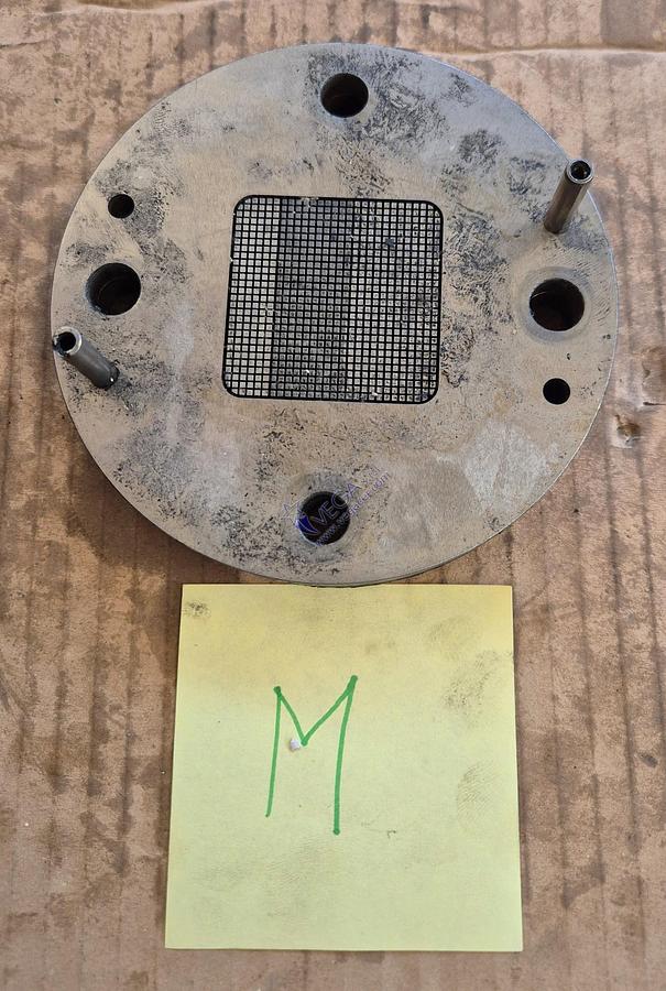 Usato Hard metal dies for producing honeycomb filters for foundries