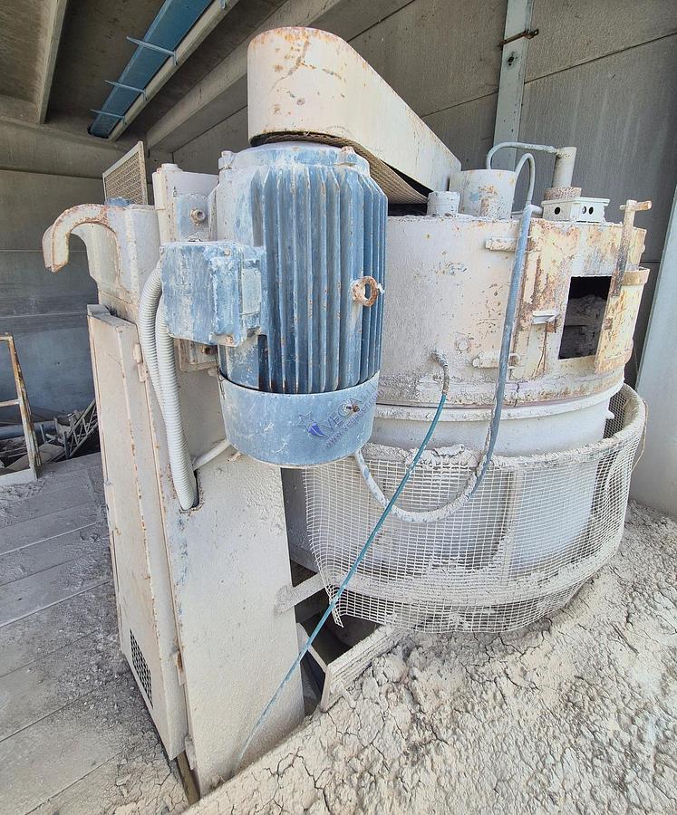 Usato Planetary mixer with rotating tank - tank useful capacity 1000 lt