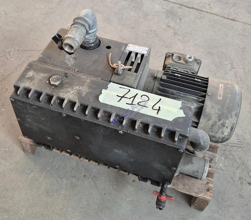 Usato Oil vacuum pump DVP - 40 m3/h