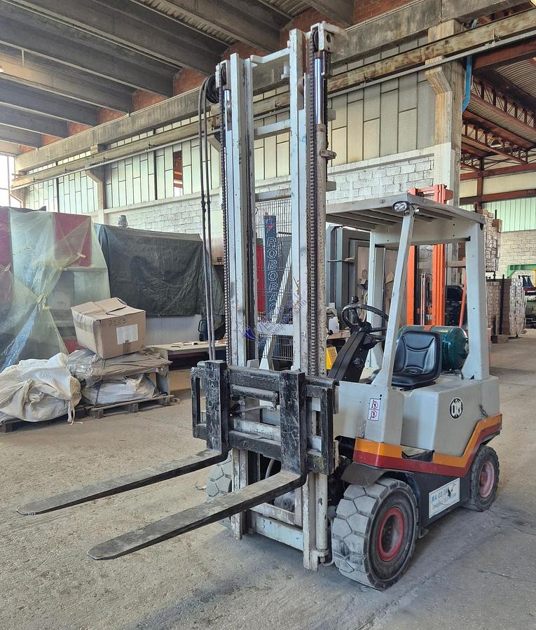 Usato Forklift OM mod. BI 20 CL