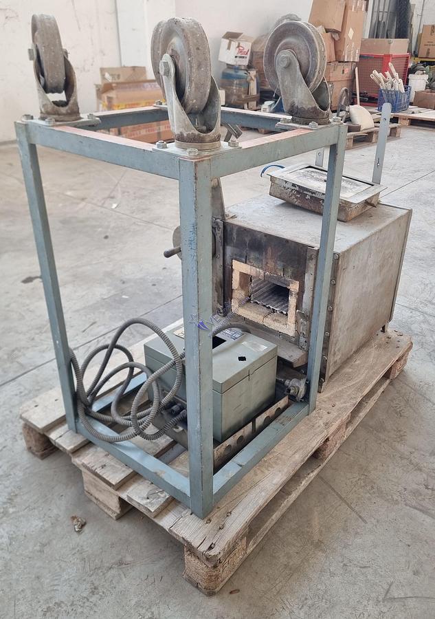 Usato Laboratory electric kiln MT