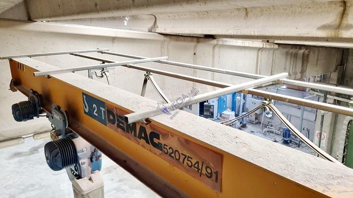 Usato Jib crane DEMAG with hoist 2.000 kg capacity