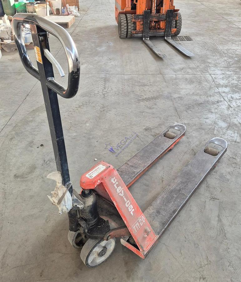 Usato Manual pallet truck LINDE mod. TM20