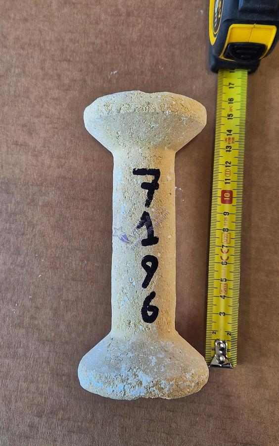 Usato Spool-shaped refractory column