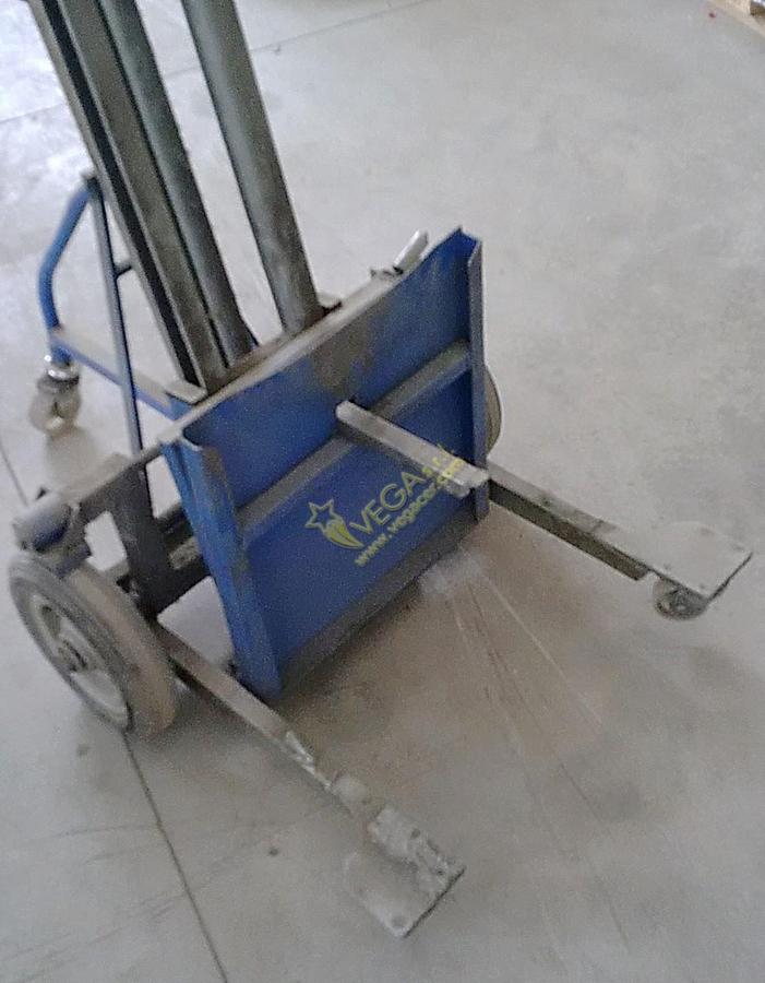 Usato Hydraulic lifter for mould TRACTEL mod. TELEMACO TL200