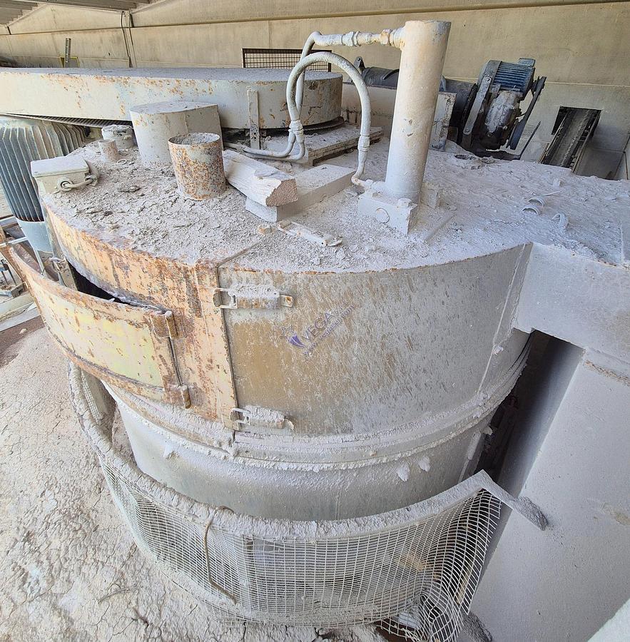 Usato Planetary mixer with rotating tank - tank useful capacity 1000 lt