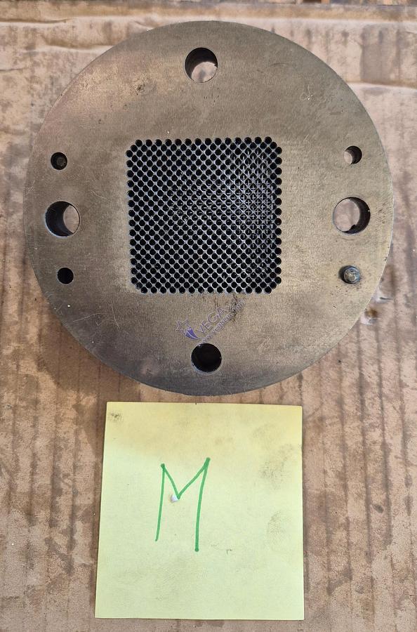 Usato Hard metal dies for producing honeycomb filters for foundries