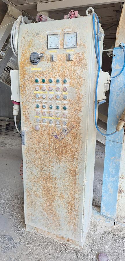 Usato Planetary mixer with rotating tank - tank useful capacity 1000 lt