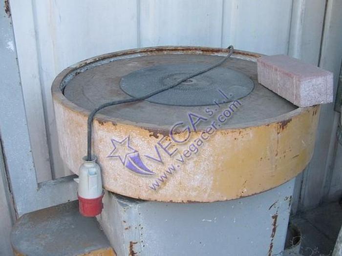 Usato Foot leveller dry grinding machine with disk