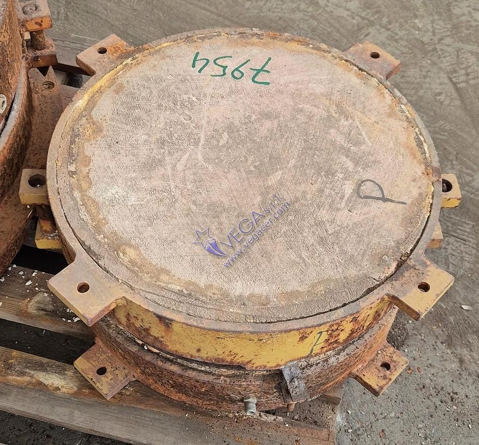 Usato Round metal frame plaster mould holder