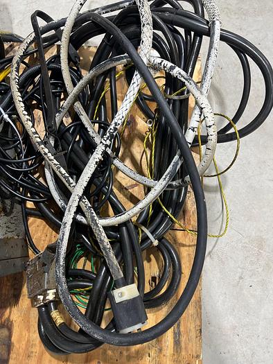 Used 2011 FANUC FANUC M10iA WITH R30iA CONTROLLER, TEACH PENDANT, AND CABLES