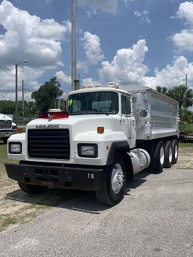 Used 1999 Mack RD 688S Tri Axl Dump Truck