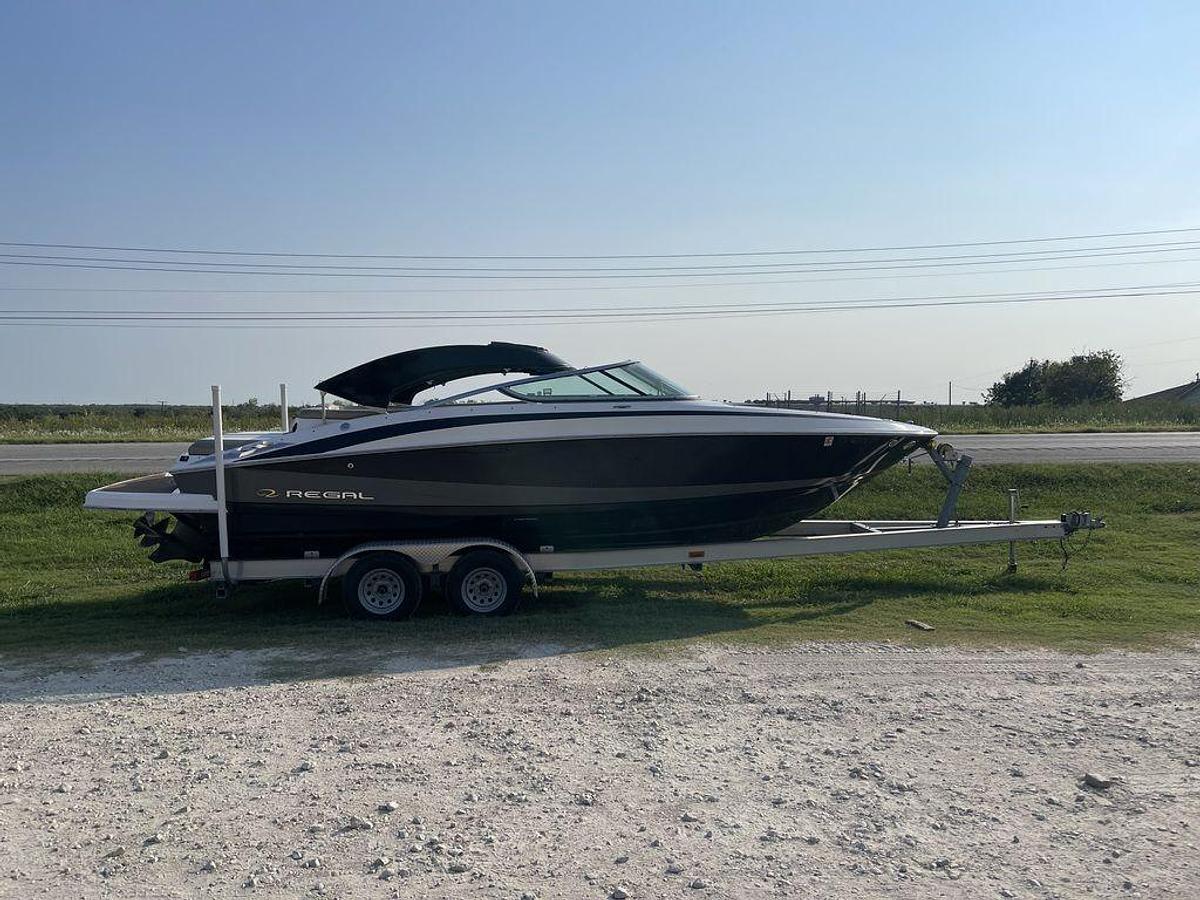 Used 2010 Regal 2500