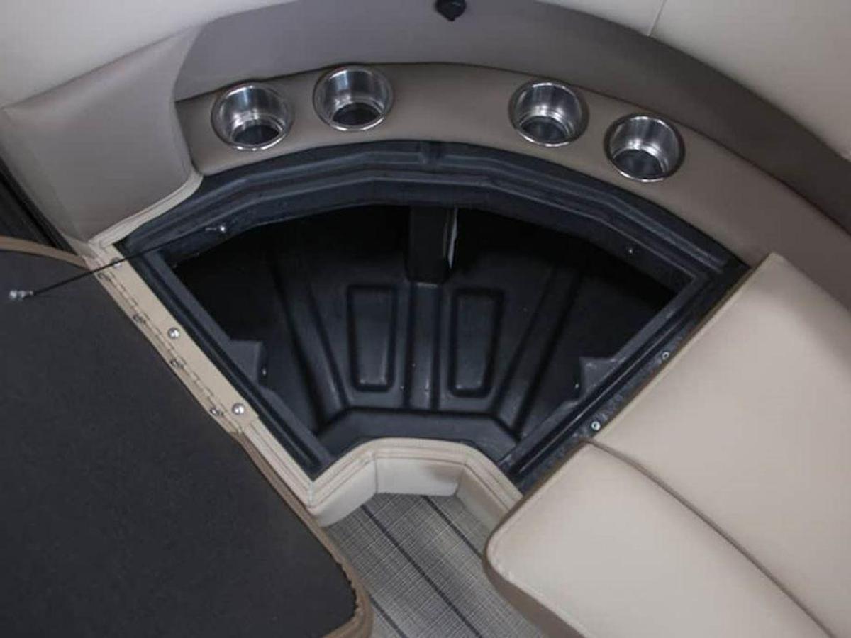 2025 Veranda VR22VLC Tri-Toon