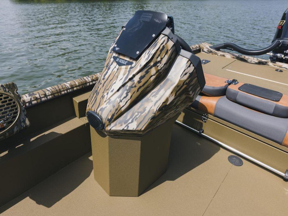 2025 Avid Boats 18 Rogue SC Base