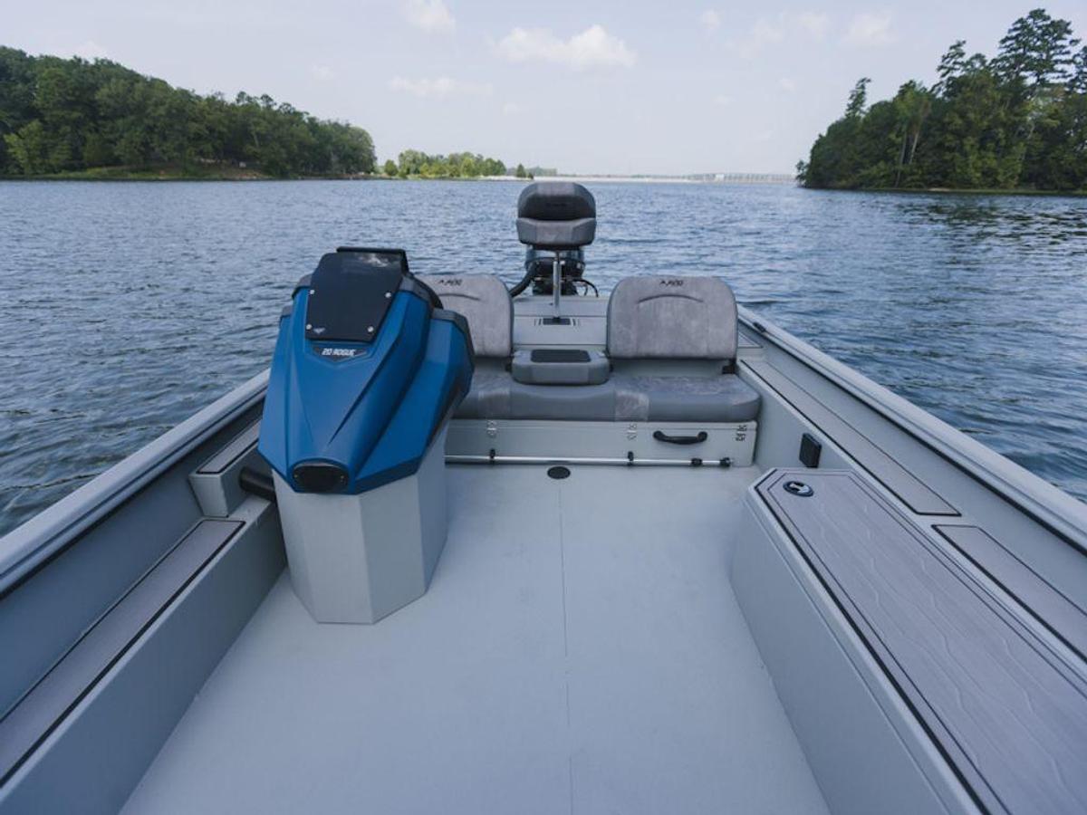 2025 Avid Boats 20 Rogue SC Base