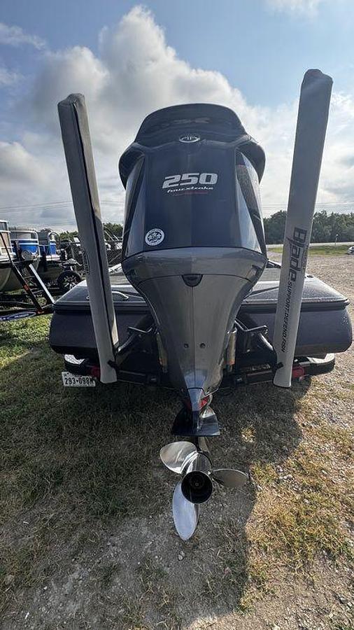 Used 2017 Skeeter ZX250