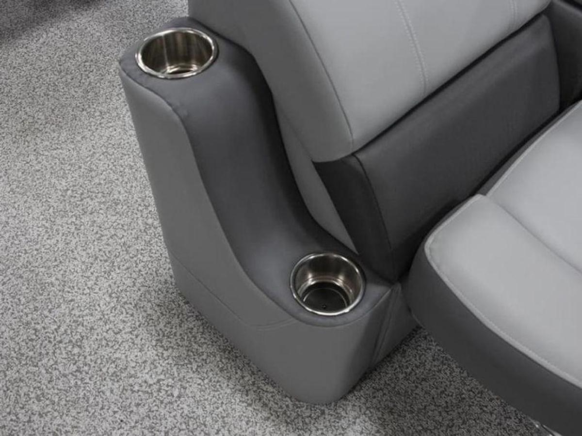 2025 Veranda VR25RC Tri-Toon