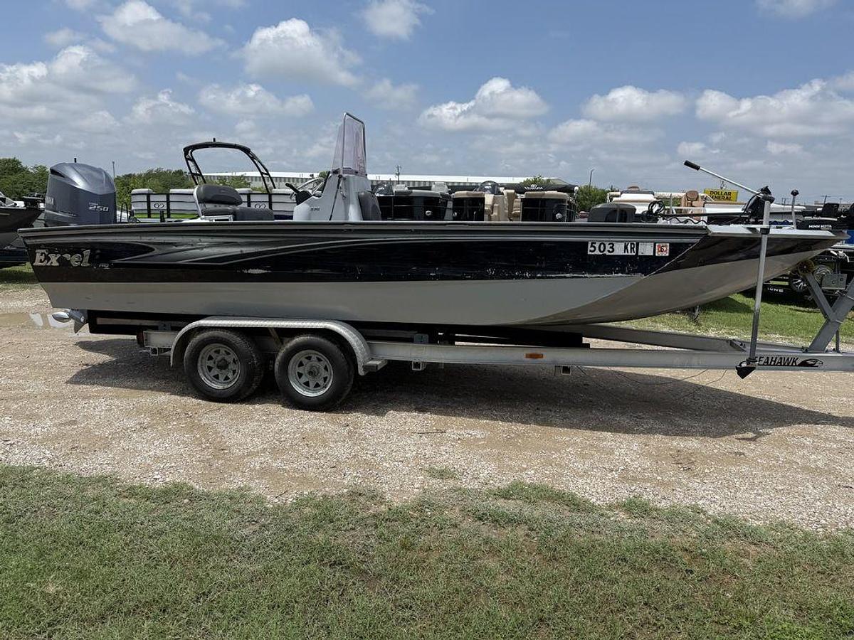 Used 2019 Excel Boats Bay Pro 230