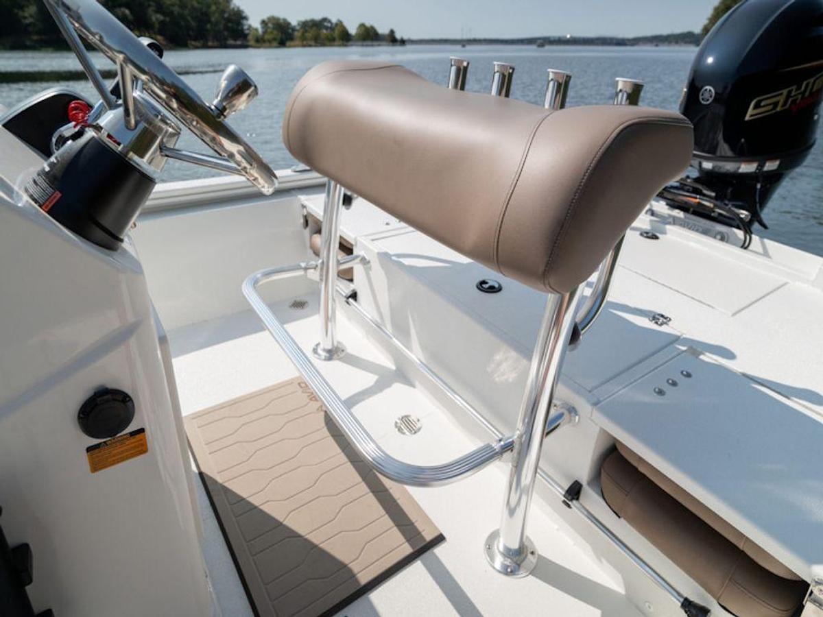 2025 Avid Boats 19 FSX Base