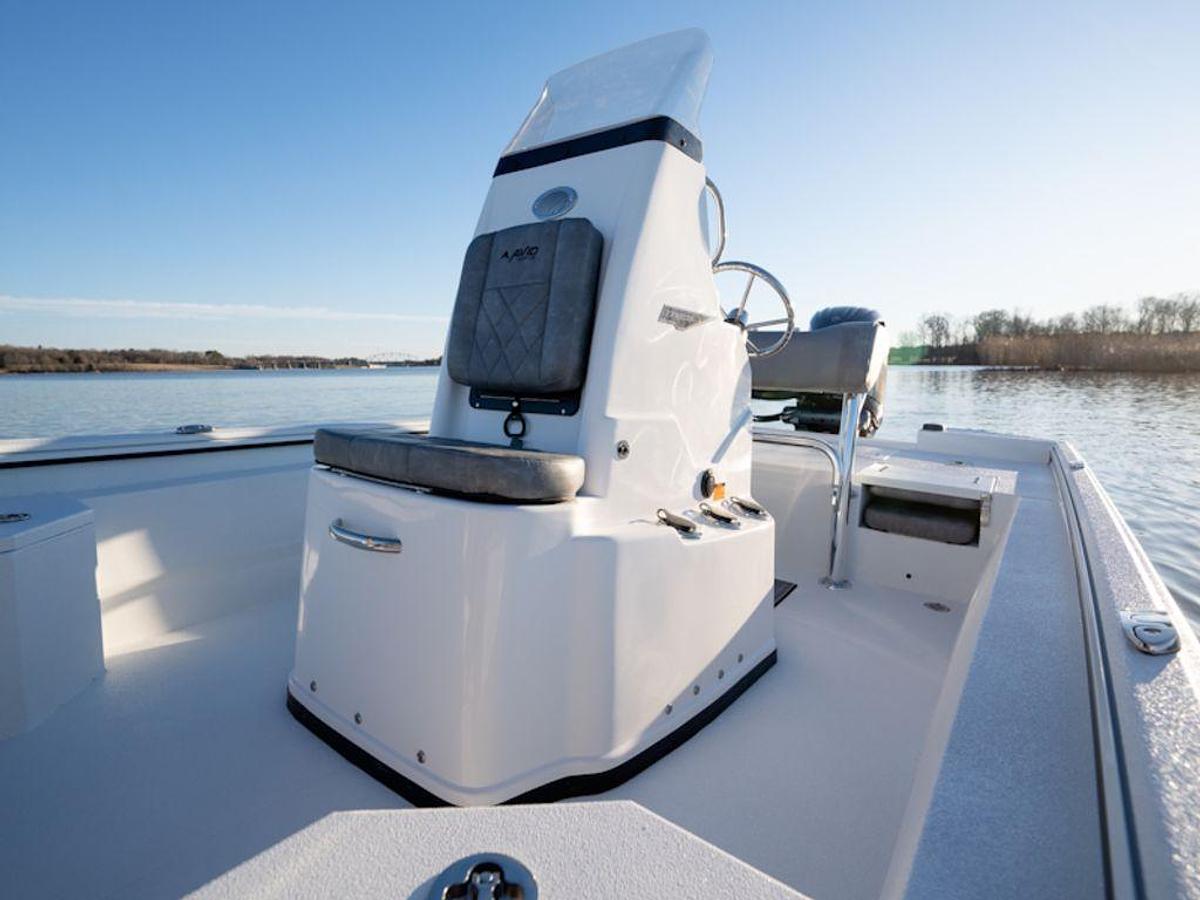 2025 Avid Boats 22 Recon Base