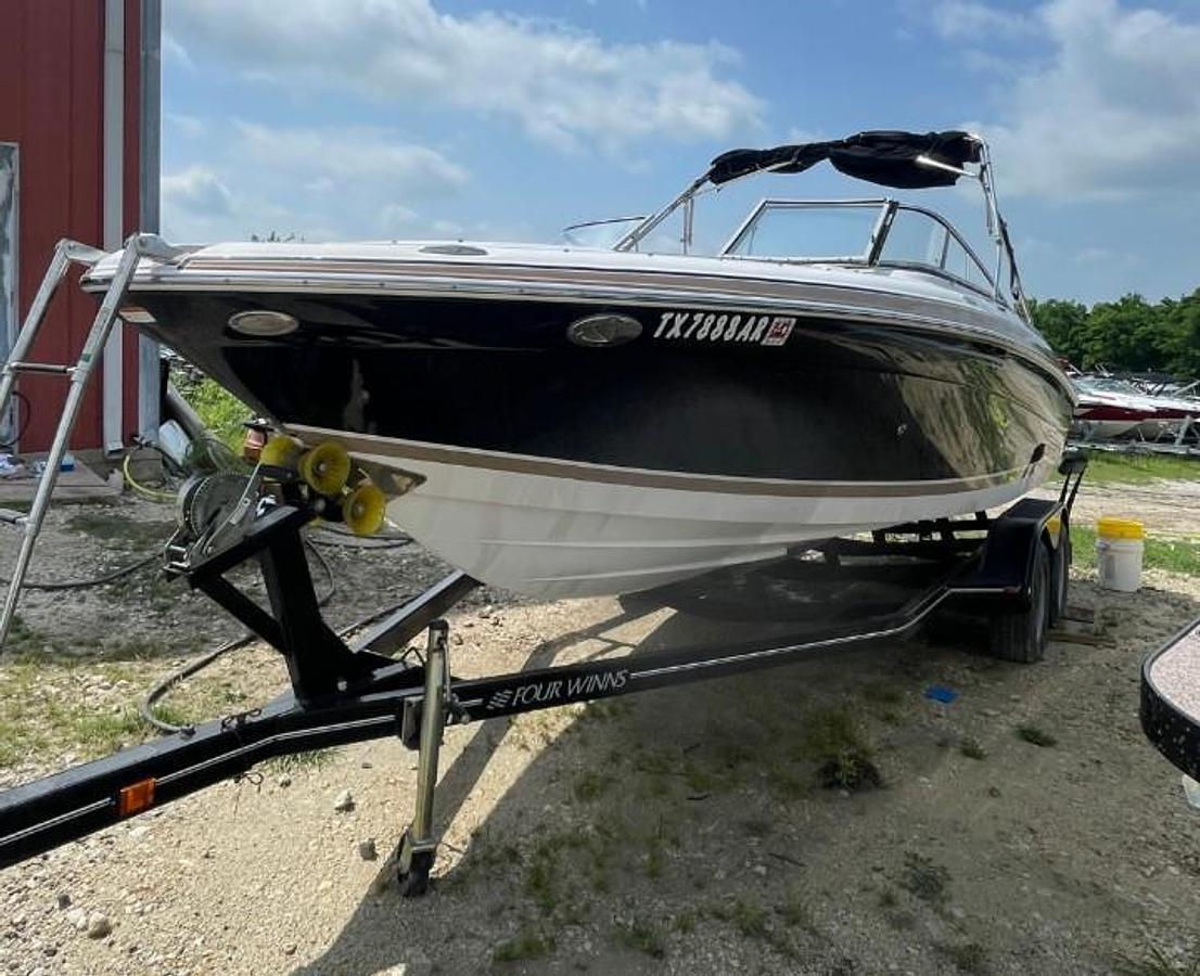 Used 2007 Four Winns H220