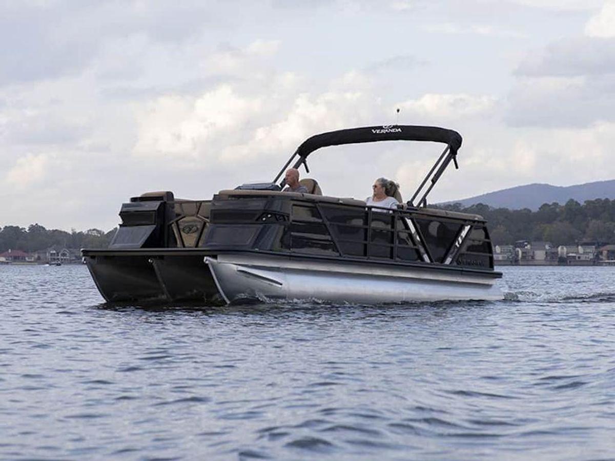 2025 Veranda VX22RC Premium Luxury Tri-Toon