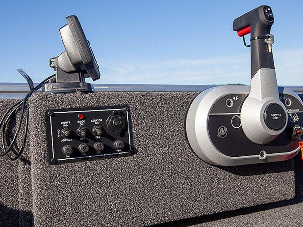 2026 Lowe Boats Skorpion SS Base